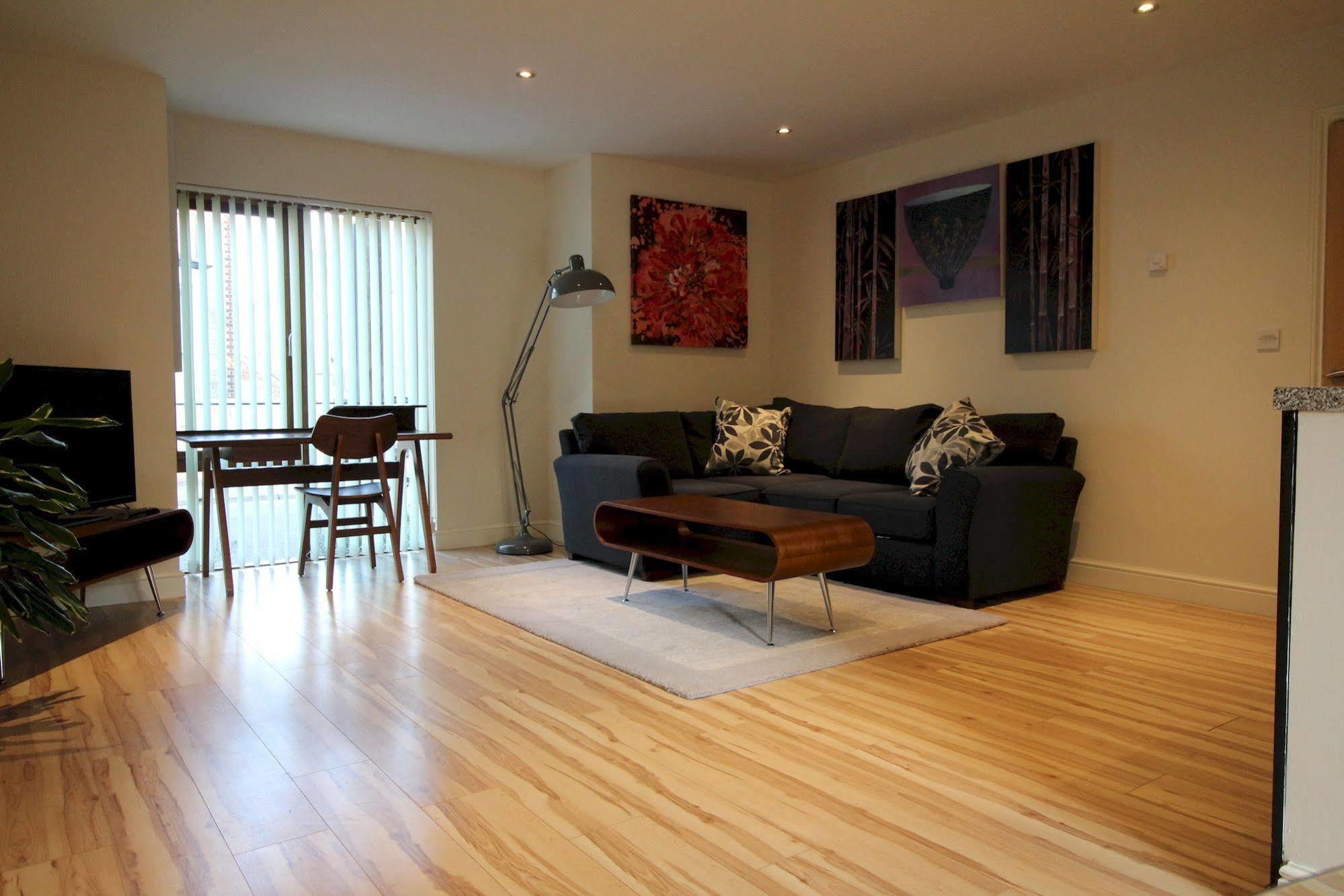 Lux Living Apartments - Alpha Apartments CBG Buitenkant foto